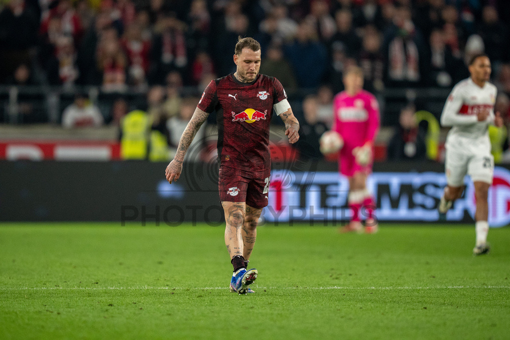 VfB Stuttgart vs. RB Leipzig, Fussball, 1. Bundesliga, 26. Spieltag, 15.03.2026 | David Raum (RB Leipzig, #22),VfB Stuttgart vs. RB Leipzig, Fussball, 1. Bundesliga, 26. Spieltag, 15.03.2026Foto: photosbyphips/Philip Ziegler