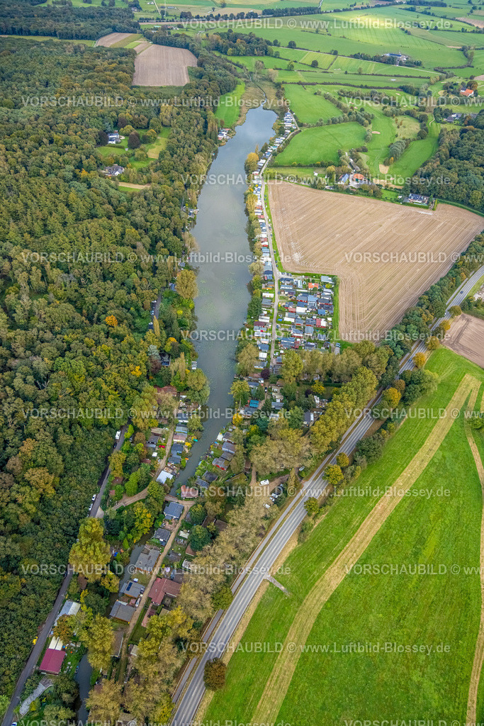 Emmerich241010657 | Luftbild, Campingplatz Philipoom Campinghäuser am See Tiefe Wild und Waldgebiet, Hüthum, Emmerich am Rhein, Niederrhein, Nordrhein-Westfalen, Deutschland