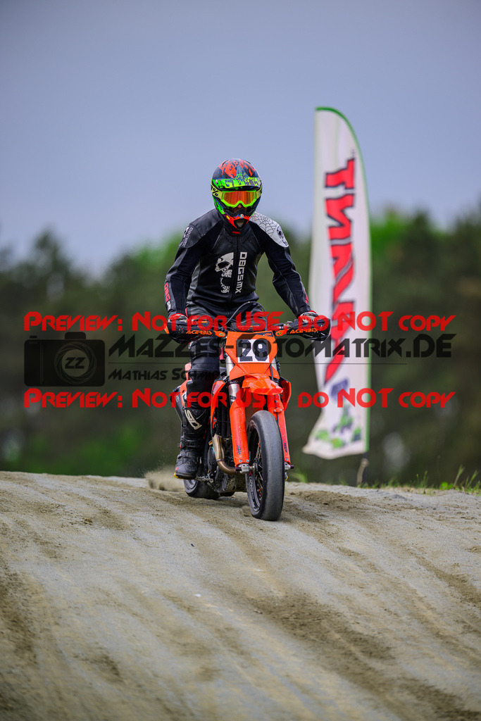 MaZZes_Fotomatrix_20250503_6007705_2679 | S4