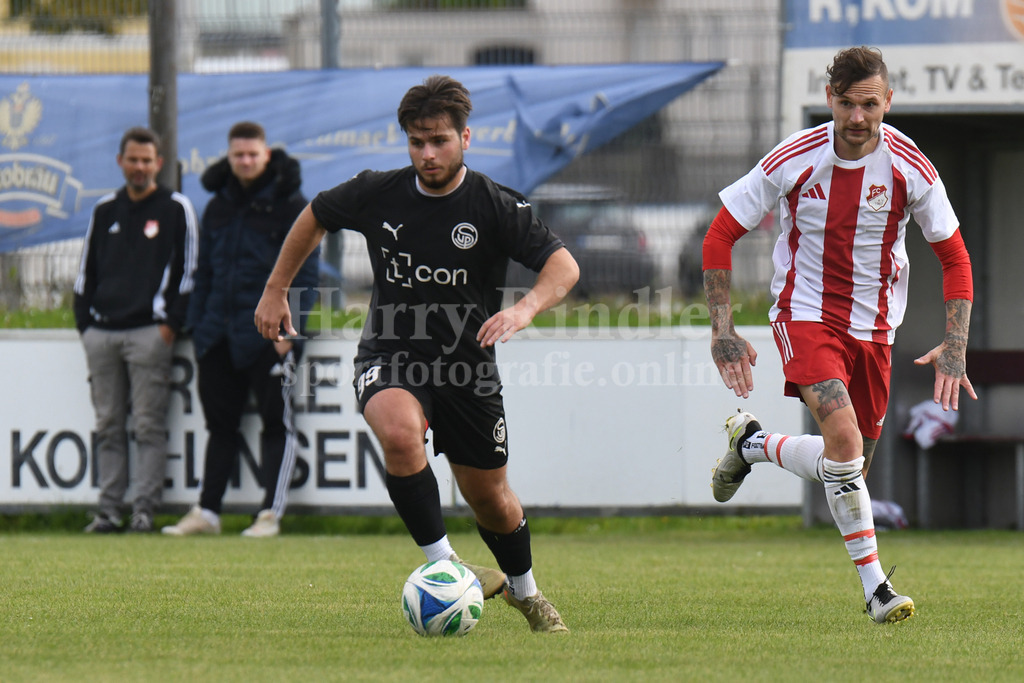 SpVgg Plattling : FC Walkertshofen | Samuel Gwinner (SpVgg Plattling) - Realisiert mit Pictrs.com