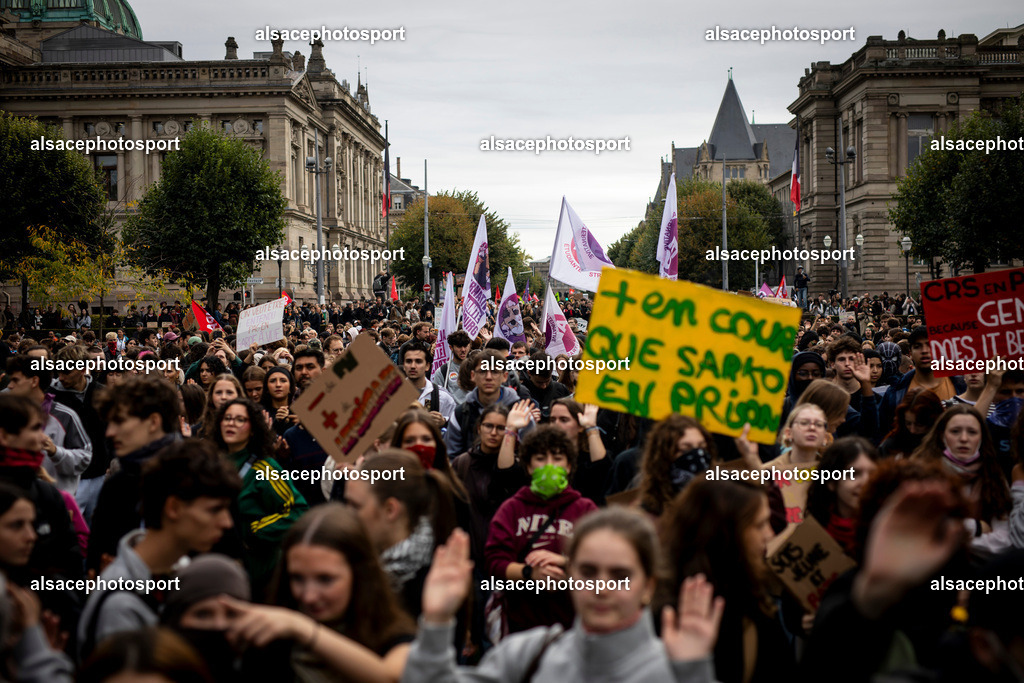 _MG_6702 | Des lycéens organisent de nouveaux blocages en Alsace le 13 octobre 2026, avant des rassemblements prévus à Strasbourg et à Mulhouse, en France. Cette mobilisation témoigne de la colère croissante des élèves face aux problèmes liés à l’éducation. Strasbourg - Realisiert mit Pictrs.com