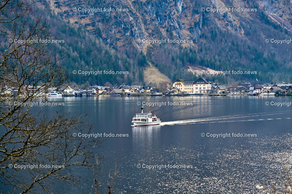 Hallstatt_ 13.01.2023-20 | 13.01.2023, Hallstatt, AUT, Hallstatt, im Bild Bahnstation, Trainstation, Schiffsanlegestelle, Schiff, Transfer
