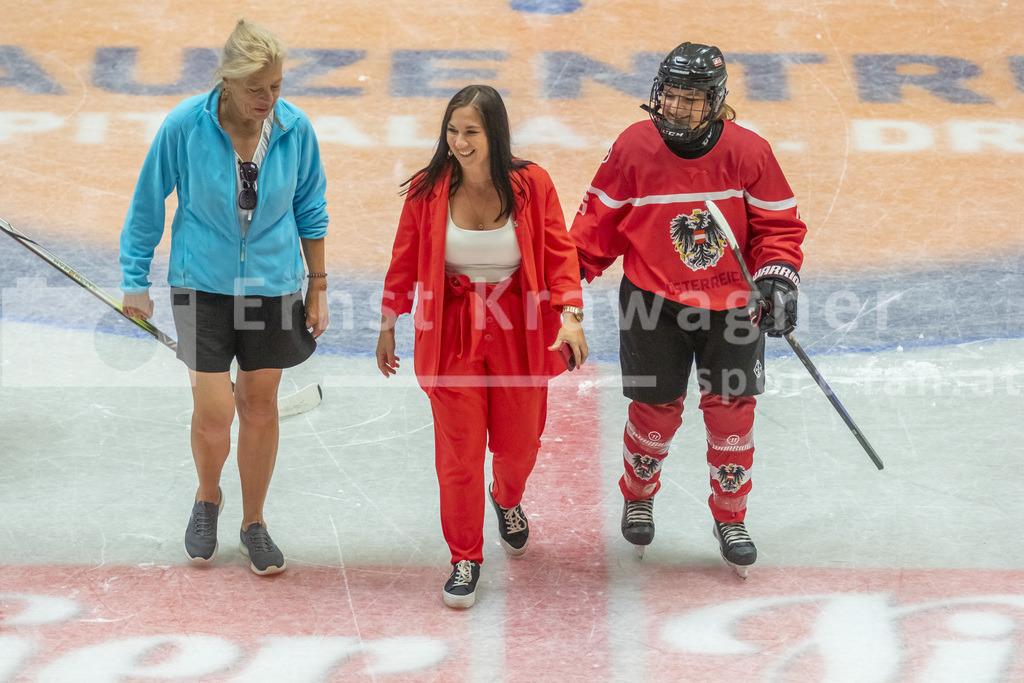 Dameneishockey | Dameneishockey, U18 Turnier am 31.08.2024 in Spittal (Eis-Sport-Arena - Sportzentrum Spittal), Austria, (Photo by Ernst Krawagner sport-fan.at) - Realisiert mit Pictrs.com