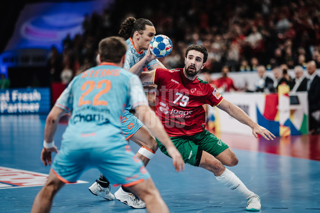 Handball | Herren | EHF EURO 2024 | European Championshop Men 2024 Final Tournament | Niederlande vs. Portugal | 23.01.2024 | Martim Costa (#79, Portugal, POR) in Ballbesitz
