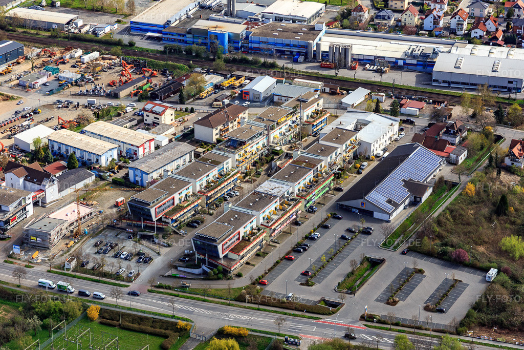 Luftbild: Berliner Ring mit Aldi, Chinarestaurant Pavillon und Haylee & Buma im Ortsteil Auerbach in Bensheim im Bundesland Hessen in Deutschland. Foto: IMG_077109.jpg vom 12.04.2015 durch Werner Riehm/FLY-FOTO.deWWW.ALDI-SUED.DE