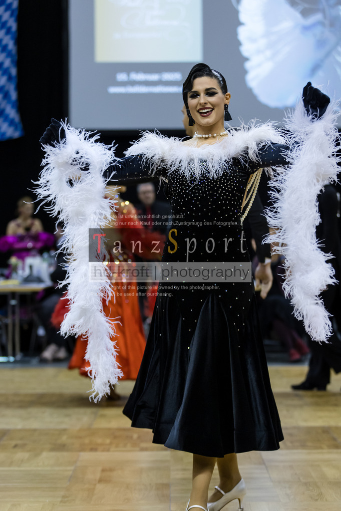 20241102_DC_HGR_Std_08463 | Tanzsportbilder, Standardtanz, Lateintanz, WDSF, DTV, LTVB, dancecomp, goc, hessen tanzt, blaues band der spree, walzer, tango, wiener walzer, slowfox, quickstepp, samba, rumba, cha-cha-cha, paso doble. jive, hd-kroft photography, turniertanzsport