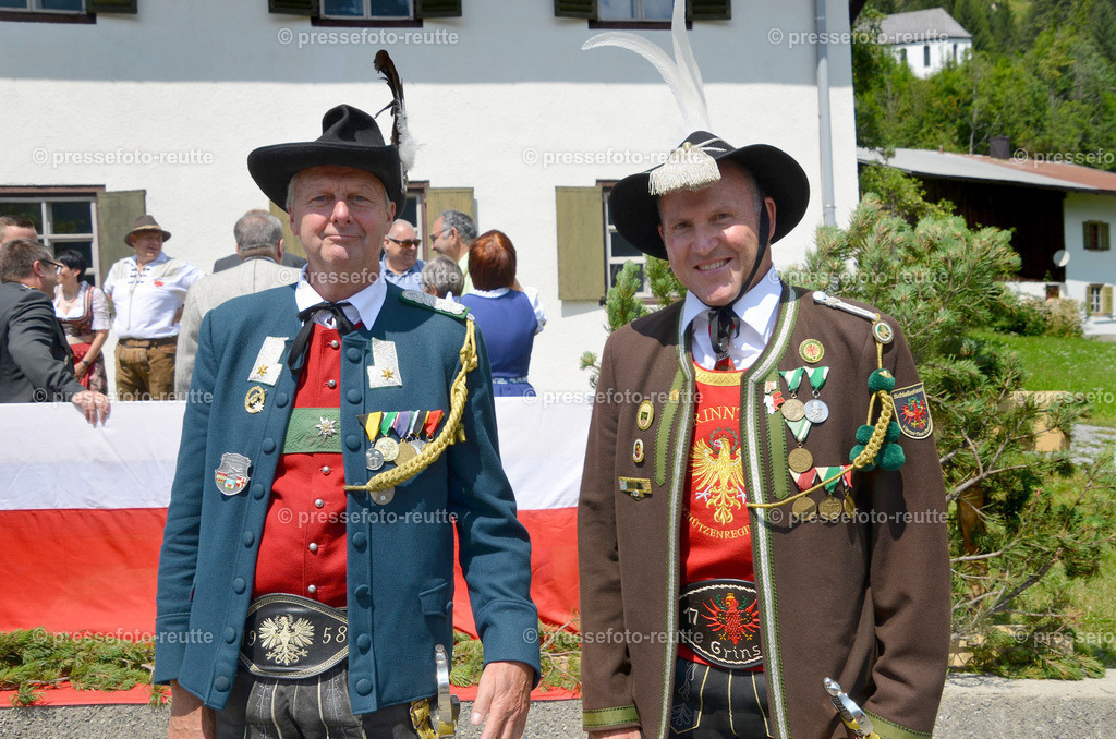TRIBUENE-news-2022-Juli24-Bezirksschuetzenfest-Elbigenalp-D51-DSC_1198 | Info aus dem Bezirk Reutte/Ausserfern Tirol sowie eine umfangreiche Bilddatenbank über die gesamte Region: Lechtal, Talkessel Reutte, Tannheimertal, Zwischentoren. Lech, Plansee, Zugspitze, Grenztunnel, B179, Fernpassstraße, Verkehr, Lawinen, Tradition, - Realisiert mit Pictrs.com