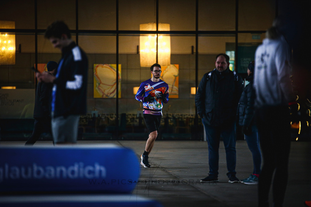 ..... | Linz, AUSTRIA,14. Dezember 25, ALOHA WINTERLAUF DEZEMBER 25 , Image shows: Photo: WAPICS / Andreas Willdoner