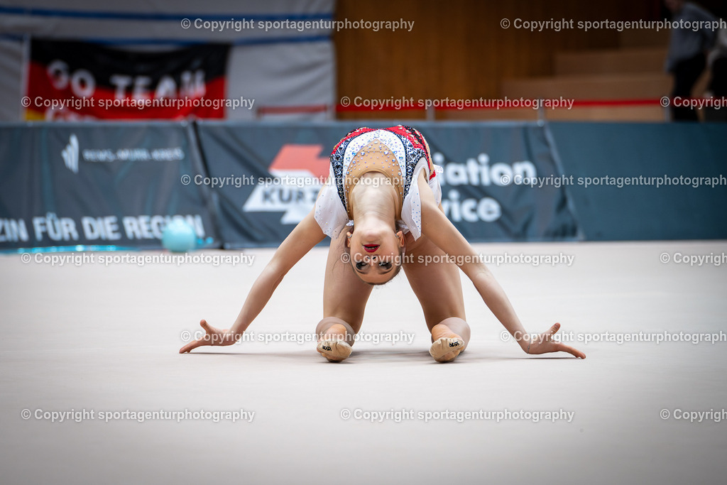 Z7A_3009 | HUN Vivien Peter Gymnastik International 2026 in der Sporthalle Schmiden in Fellbach (Deutschland).Foto: Klaus Gruber / sportagenturphotography - Realisiert mit Pictrs.com