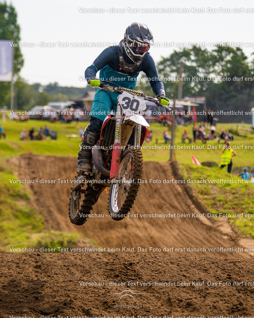 09_21_LM_Schenkenhorst-8447 | Sportfotografin aus Berlin-Brandenburg mit Fokus auf Motocross. Ich halte deine sportliche Leistung und echte Emotionen auf und neben der Strecke professionell fest. Entdecke die Fotos von deinem Rennen und bestelle sie direkt hier im Shop.