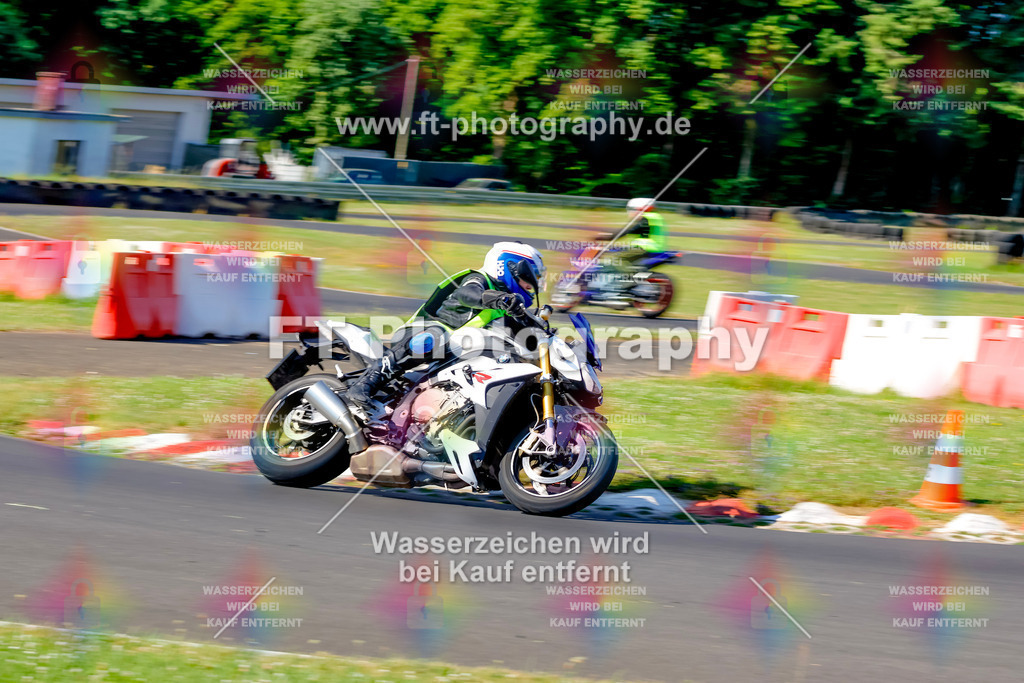 _MOT8896 | Hier findet Ihr Bilder von Touristenfahrten auf der Nürburgring Nordschleife oder von anderen Veranstaltungen die ich besucht habe. Viel Spass beim Durch Schauen 