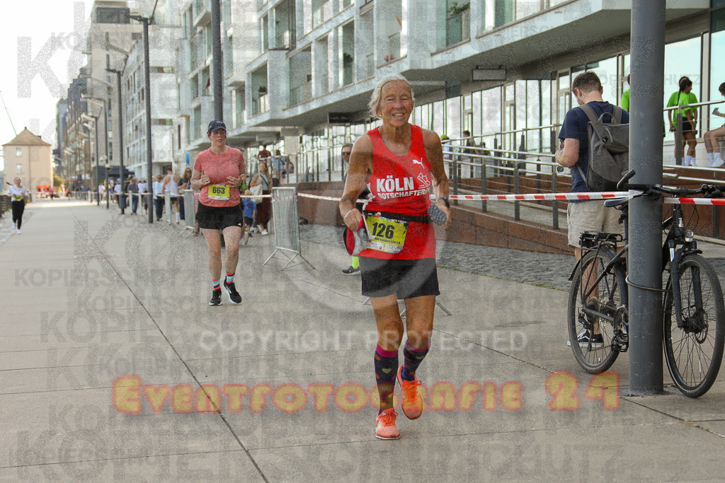 250920_1457_EX1_8318 | Sportfotografie im Rhein-Sieg Kreis, Köln, Bonn, NRW, Rheinland Pfalz, Hessen, etc. Unser Tätigkeitsfeld umfasst den Laufsport vom Volkslauf über den Marathon, Duathlon, Triathon bis zum Ultralauf wie Kölnpfad Ultra oder Schindertrail.