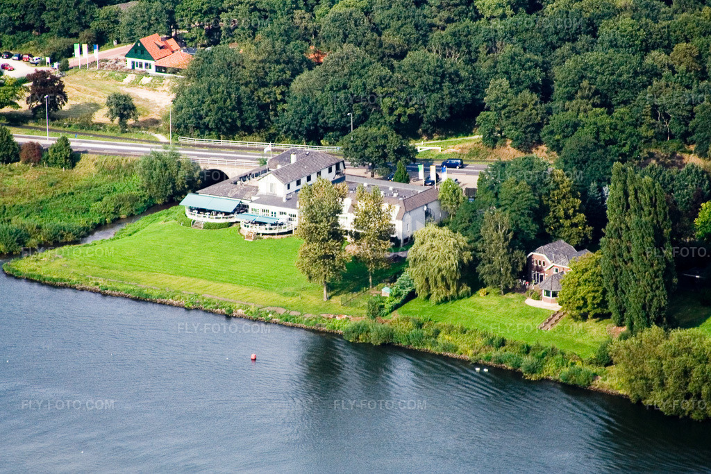 Aerial view: View of the town in De Hamert in the state Limburg, Netherlands.Photo: IMG_12967.jpg taken on 08/31/2008 by Werner Riehm/FLY-FOTO.comResolution of the original: 3311 x 2207 px