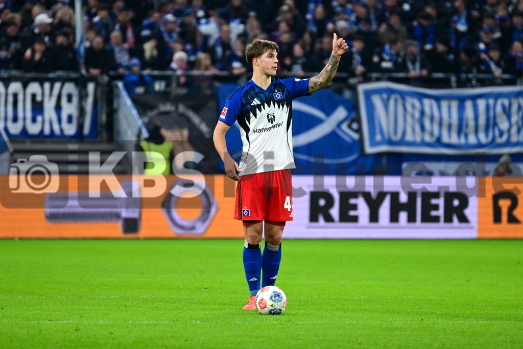 KBS Picture_HSV-Stuttgart_012 | Vuskovic Luka (HSV) , Sportplatz :  Volksparkstadion, - Realisiert mit Pictrs.com