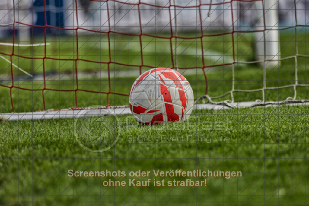 20250928_134558_0312-Bearbeitet | #,1.FC Donzdorf (schwarz) vs. TV Derendingen (rot), Fussball, Frauen-Verbandsliga Württemberg, 03. Spieltag, Saison 2025/2026, Rasenplatz Lautertal Stadion, Süßener Straße 16, 73072 Donzdorf, 28.09.2025 - 13:00 Uhr,Foto: PhotoPeet-Sportfotografie/Peter Harich