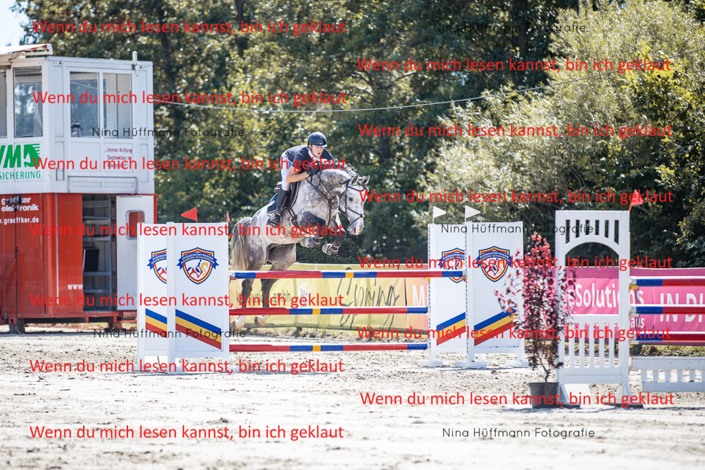 BK1A6449 | Turnierbilder Turnierfotos Nina Hüffmann Turnierfotografie Pferdefotografie Tierzeichnung Haustierzeichnung Pferdezeichnung Hundezeichnung Videograf  - Realisiert mit Pictrs.com