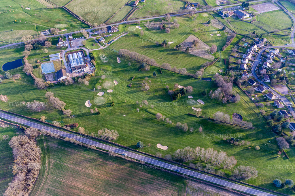 Aerial view: (Burgundy), Golf in Autun in the state Saone et Loire, France.Photo: IMG_105501.jpg taken on 04/01/2018 by Werner Riehm/FLY-FOTO.comResolution of the original: 5472 x 3648 px