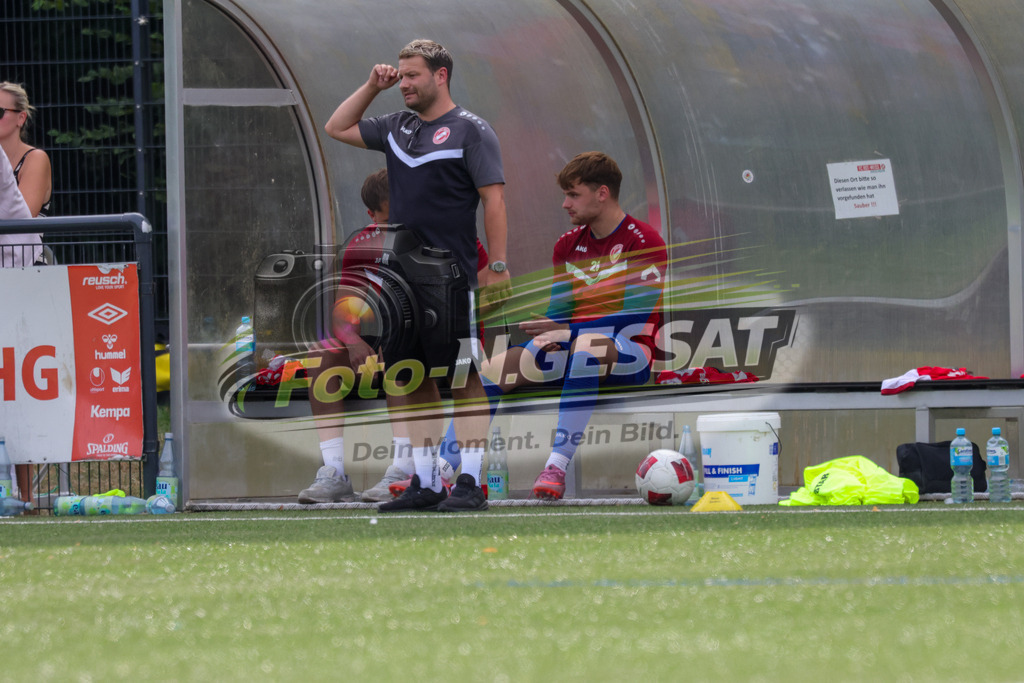 FC RW Kirchlengern - SuS Bad Westernkotten | Auf dem Bild zu sehen: FC RW Kirchlengern: Daniel HalfarFC RW Kirchlengern, SuS Bad Westernkotten, Saison 26/27, Westfalenliga, Kirchlengern, Deutschland - Realisiert mit Pictrs.com