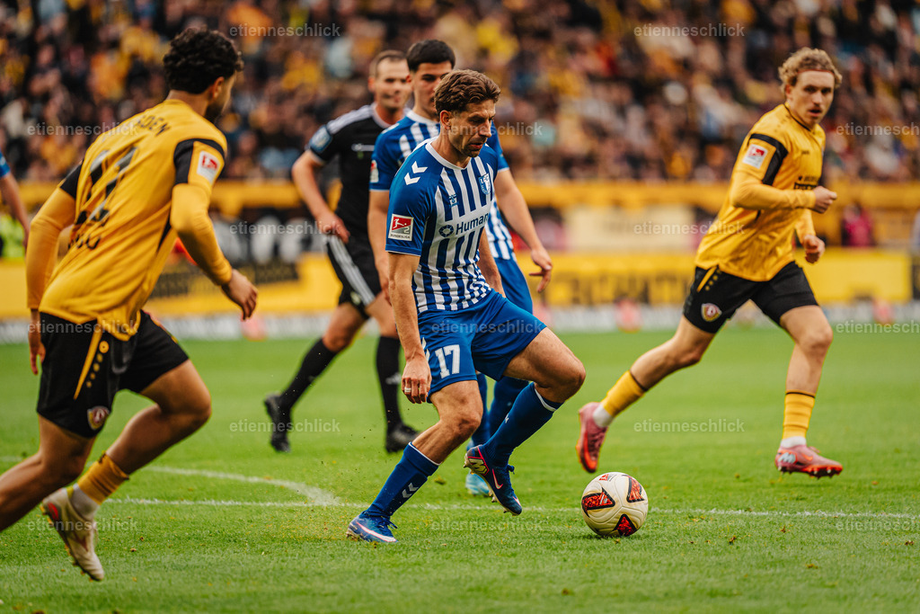 Dresdner SC - Allianz MTV Stuttgart, DEKRA 1. Bundesliga Frauen, Volleyball | Im Bild: Am Ball Alexander Nollenberger (17, 1. FC Magdeburg)18.10.2026, SG Dynamo Dresden - 1. FC Magdeburg, 2. BUNDESLIGA - 8. SPIELTAG, Fußball, Deutschland, Dresden, Rudolf-Harbig-Stadion