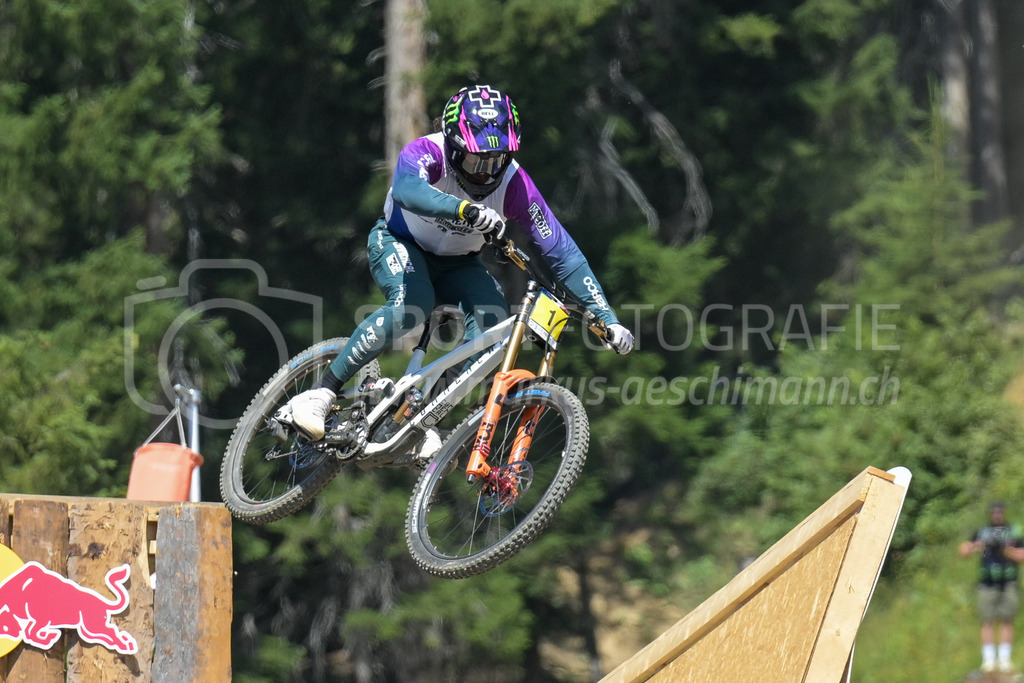UCI Mountain Bike World Cup Lenzerheide 2022 - Downhill - 9. July 2022 | UCI Mountain Bike World Cup Lenzerheide 2022 - Downhill
Bike Kingdom, Lenzerheide
#1 PIERRON Amaury (FRA)
Bild: Sportfotografie Markus Aeschimann | www.markus-aeschimann.ch - Realisiert mit Pictrs.com