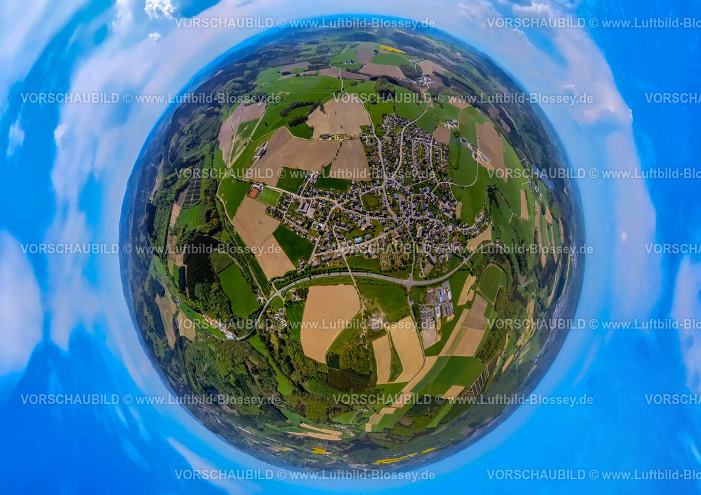 Meschede240590343Remblinghausen | Luftbild, Wohngebiet Ortsansicht Remblinghausen, umgeben von Wiesen und Feldern, Erdkugel, Fisheye Aufnahme, Fischaugen Aufnahme, 360 Grad Aufnahme, tiny world, little planet, fisheye Bild, Remblinghausen, Meschede, Sauerland, Nordrhein-Westfalen, Deutschland