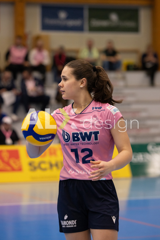 Volleyball I Frauen I Saison 2025-2026 I Volleyball NLA | Women I 1/2 Finals I  VC Kanti Schaffhausen - Sm'Aesch Pfeffingen I 07.03.2026 | 12 Livia Saladin (CH) (Sm'Aesch Pfeffingen) – Libera - Realisiert mit Pictrs.com