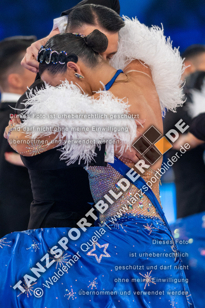 20231111-12780 | Hier finden Sie Tanz Bilder vom Latein und Standard Formationen tanzen. Sportbilder vom Tanzsport. Schöne Fotos und von Weltmeisterschaft, Europameisterschaft, Bundesliga, Regionalliga, Oberliga und Landesliga sowie von GOC Stuttgart, DanceComp, WM Bremen