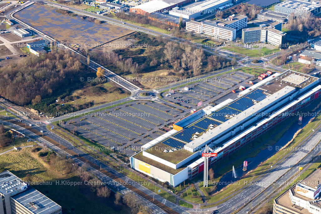 Luftbild Neuss-8914 | Luftbildfotografie Gebäude des Einrichtungshaus - Möbelmarkt in Neuss im Bundesland Nordrhein-Westfalen, Deutschland - Realized with Pictrs.com