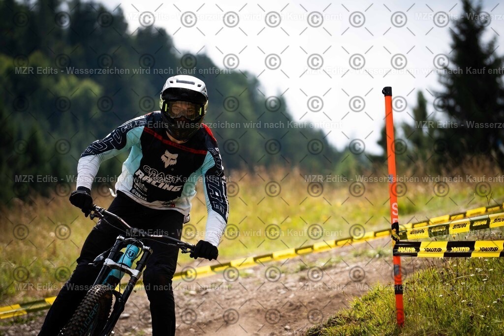 x-306 | mzredits - Realisiert mit Pictrs.com