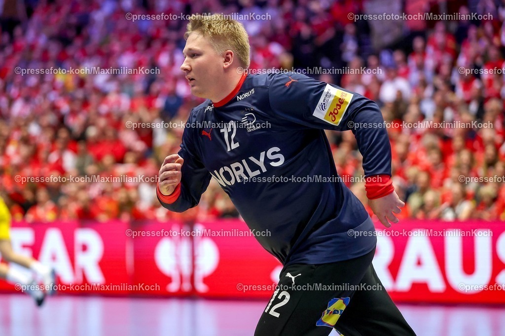 EHF16012602018 | 16.01.2026, Handball, Men's EHF EURO 2026, Dänemark - Nordmazedonien, Jyske Bank Boxen in Herning, Dänemark, Preliminary Round:  Emil Nielsen (Denmark #12) 