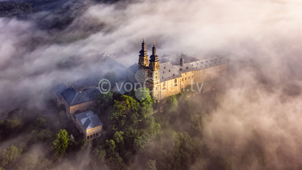Kloster Banz im Nebel | Luftbilder, Drohnenbilder, Oberfranken, Bayern, Kronach, Lichtenfels, Kulmbach, Thüringen, Frankenwald, Thüringerwald - Realisiert mit Pictrs.com