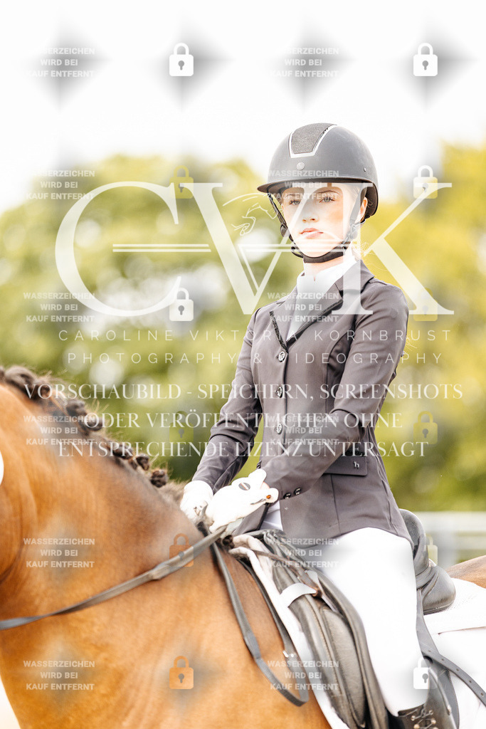 CK904772 | Turnierfotografie Pferdefotografie Trier Rheinland-Pfalz Pferdesport Reitsport Tierfotografie Sportfotografie Pferdevideo Pferdevideografie Equestrianvideography equestrianphotography  - Realisiert mit Pictrs.com