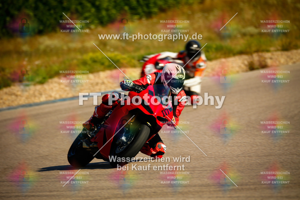 _MOT8437 | Hier findet Ihr Bilder von Touristenfahrten auf der Nürburgring Nordschleife oder von anderen Veranstaltungen die ich besucht habe. Viel Spass beim Durch Schauen 