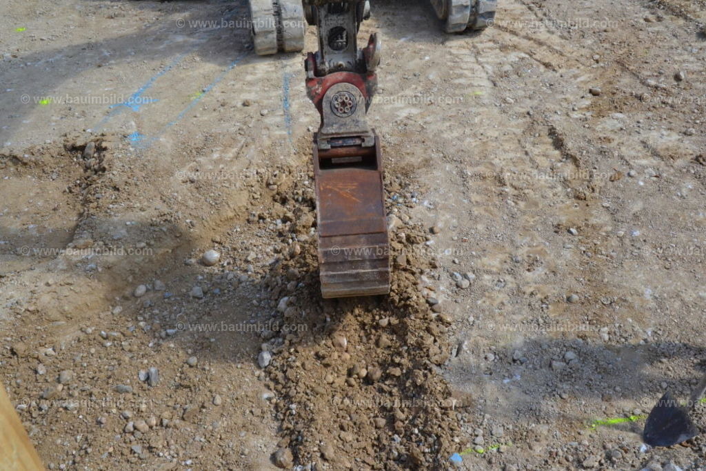 bib-lg02-erdarbeiten-0097 | Nach LV-Leistungsgruppen sortierte Detailfotos über den Bau eines Hauses. Alle Hausbau-Bilder direkt vom Urheber und Autor der Website Haus-Selber-Bauen.com