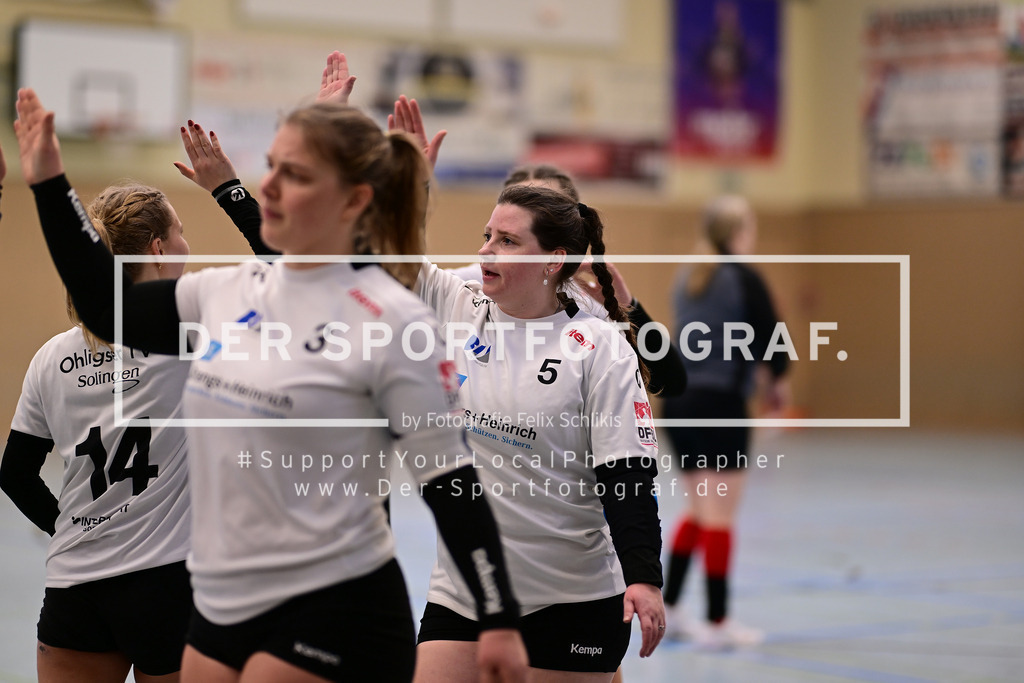 Faustball I Frauen I Saison 2025-2026 I Bundesliga Nord I 7c. Spieltag I MTV Wangersen - Ohligser TV I 25.01.2026 I 38847 | Der Sportfotograf. - Realisiert mit Pictrs.com