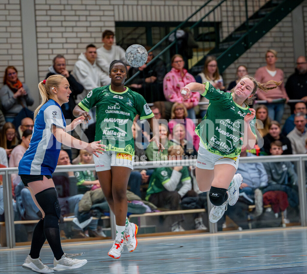Handball I Frauen I Saison 2025-2026 I 3. Liga Staffel Nord I 10. Spieltag I SC SFN Vechta - HSG Blomberg-Lippe II I 0743 | Maya Janßen (44, SC SFN Vechta) - Realisiert mit Pictrs.com