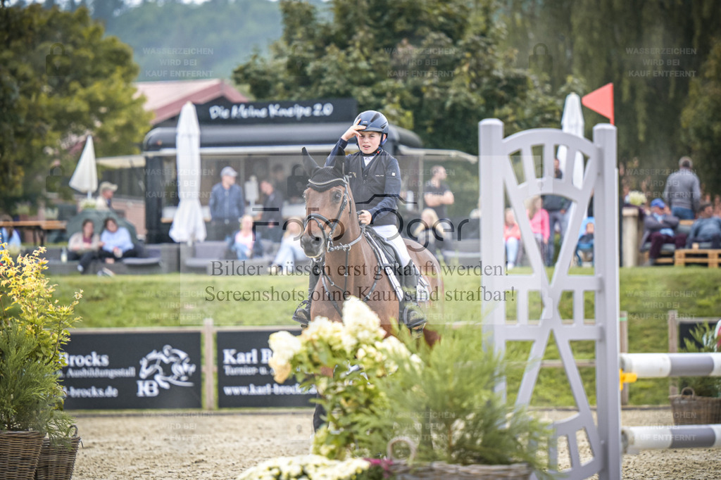 DOS_0284 | Entdecke hochwertige Reitturnierfotos von Foto Oger. Professionell, emotional und authentisch – jetzt Lieblingsmomente im Shop bestellen. - Realisiert mit Pictrs.com