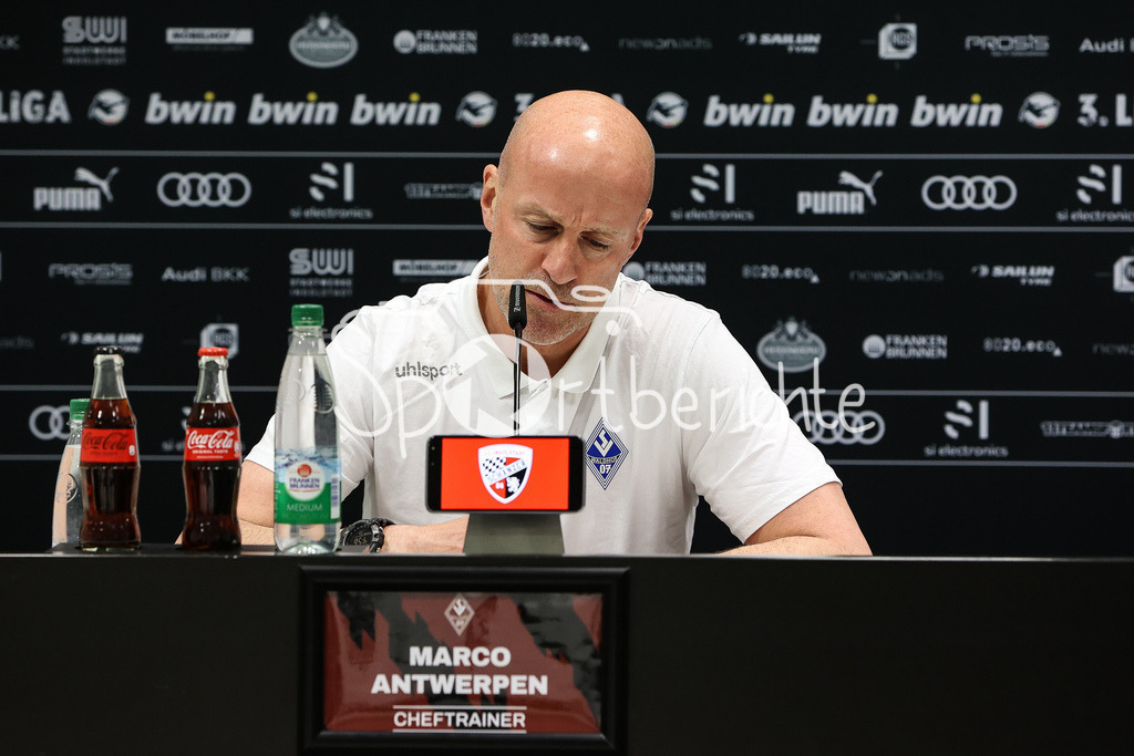 FC Ingolstadt - SV Waldhof Mannheim | Bei der Pressekonferenz nach der Partie zwischen Ingolstadt und Mannheim, Mannheim Trainer Marco ANTWERPEN / Einzelfoto / Freisteller