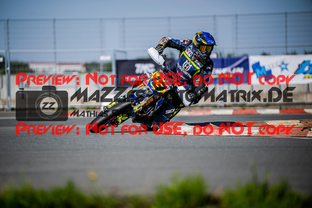 MaZZes_FotoMatrix_220903_2010 | S2