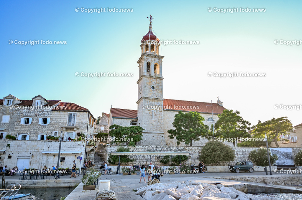 Kroatien_ Sutivan_ Brac_ 04.08.2023-28 | 03.08.2023, Kroatien, HRV, Brač, Insel in Dalmatien, Sutivan im Bild Kirche Sankt Rochus