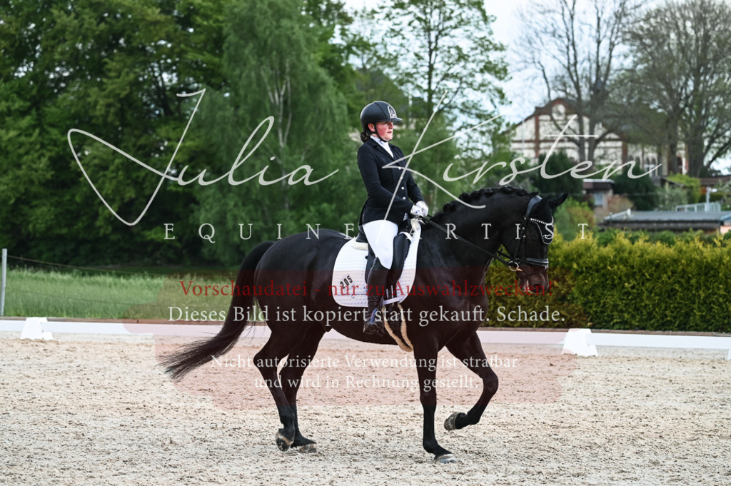 20230513_JK-Röhrsdorf-11-386 | Pferde- und Turnierfotografie in Westsachsen. Pferdeportraits, Auftragszeichnungen und intuitive Kunst.