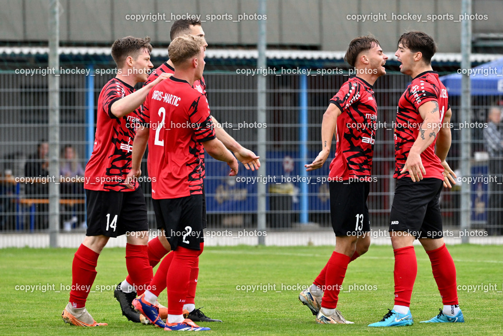SAK vs. ATUS Ferlach | Jubel ATUS Ferlach Mannschaft, #14 Florian Verdel ATUS Ferlach, #2 Marjan Ogris-Martic ATUS Ferlach, #15 Martin Posratschnig ATUS Ferlach, #13 Felix Fürstaller ATUS Ferlach, #11 Val Zaletel Cernos ATUS Ferlach, SAK vs. ATUS Ferlach, SAK vs. ATUS Ferlach am 01.08.2025 in Klagenfurt (Sportpark Welzenegg), Austria, (Photo by Bernd Stefan)