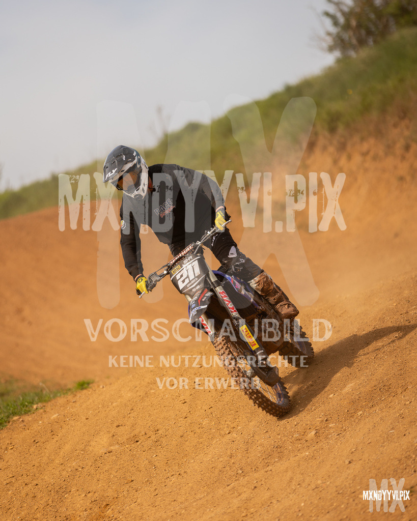 866A3953 | mxndyyvipix