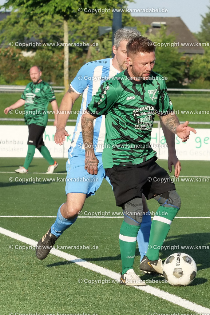 Fußball Kreispokal 25/26 Ü 32 : Spiel um Platz 3 : SV 08/29 Friedrichsfeld - SV Ringenberg AH  2 : 1 | Fußball Kreispokal 25/26 Ü 32 : Spiel um Platz 3 : SV 08/29 Friedrichsfeld - SV Ringenberg AH  2 : 1Spielort : Voerde Friedrichsfeld - Realisiert mit Pictrs.com