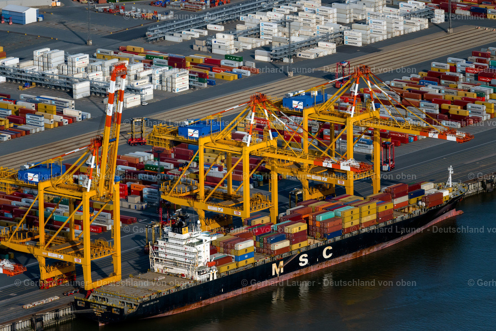 4030538 | BREMERHAVEN 01.06.2020 Containerterminal im Containerhafen des Überseehafen Am Nordhafen in Bremerhaven im Bundesland Bremen. // Container Terminal in the port of the international port Am Nordhafen in Bremerhaven in the state Bremen. Foto: Gerhard Launer