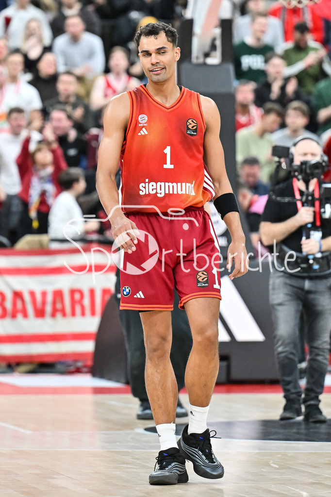 FC Bayern Basketball - AS Monaco Basket | MUNICH, GERMANY - 05. FEBRUARY: im Bild ein glücklicher Oscar DA SILVA (FC Bayern Basketball 1) / Einzelfoto / Freisteller während dem Match zwischen dem FC Bayern Basketball und dem AS Monaco Basket am 27. Spieltag der EuroLeague im SAP GARDEN