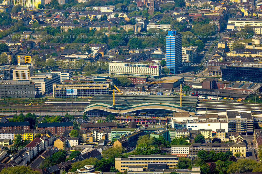 Duisburg240500629 | Luftbild, Hauptbahnhof Hbf Deutsche Bahn AG, Großbaustelle Hauptbahnhof Gleishalle und Vorplatz Ost, Stadtmitte City Ansicht, Neudorf-Nord, Duisburg, Ruhrgebiet, Nordrhein-Westfalen, Deutschland