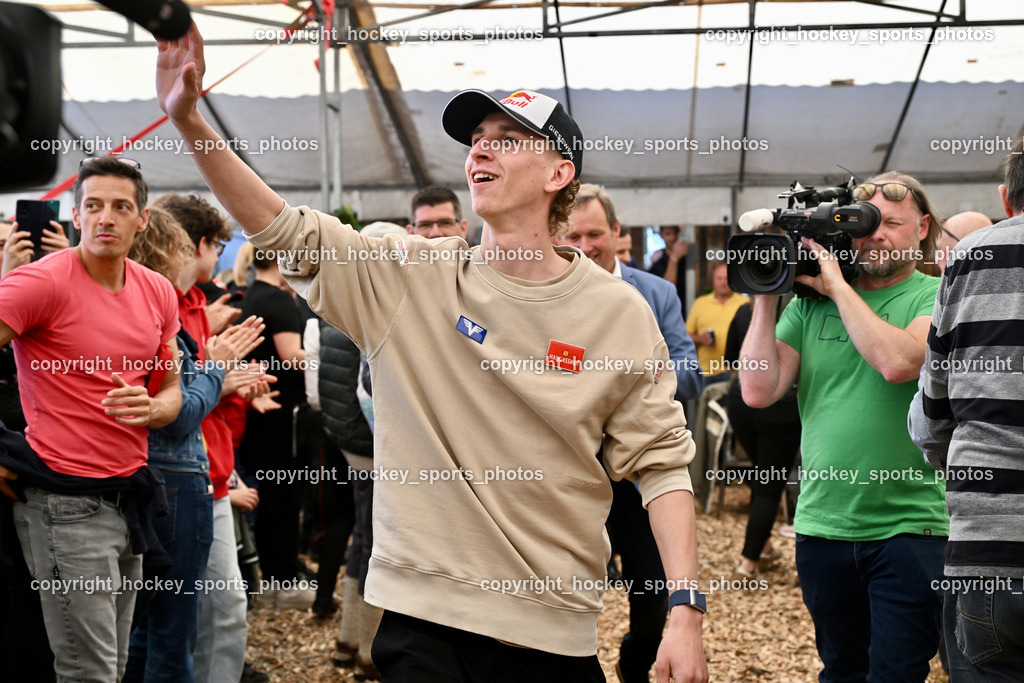 Empfang Daniel Tschofenig | Einzug Daniel Tschofenig, Empfang Daniel Tschofenig, Empfang Daniel Tschofenig am 10.05.2025 in Hohenthurn (Mehrzweckhaus Hohenthuurn), Austria, (Photo by Bernd Stefan)