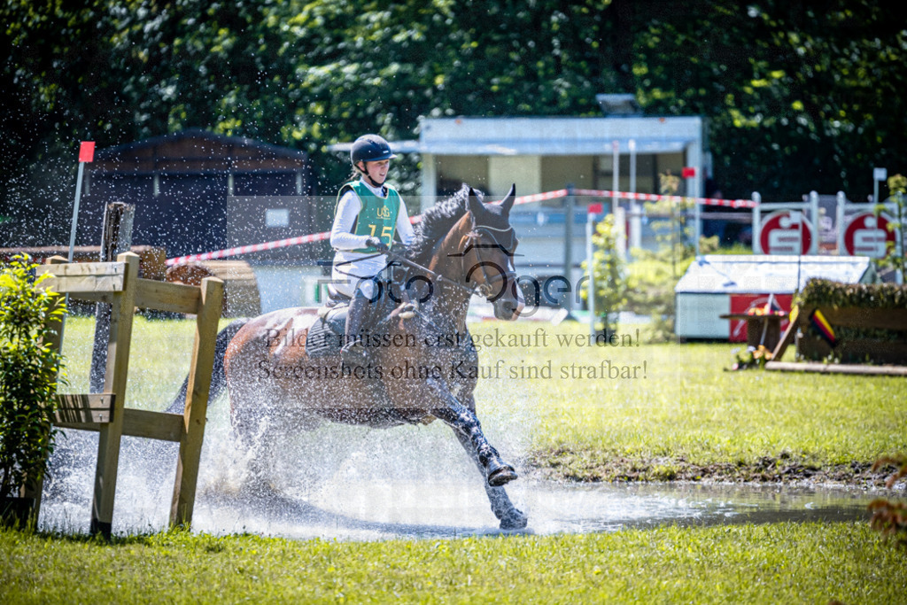 Vielseitigkeitsturnier Melle Oldendorf | Entdecke hochwertige Reitturnierfotos von Foto Oger. Professionell, emotional und authentisch – jetzt Lieblingsmomente im Shop bestellen.Deutschlandweite Turnierfotografie. - Realisiert mit Pictrs.com
