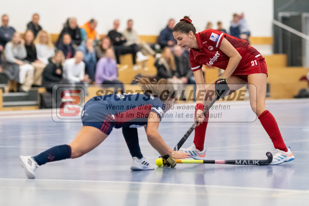 SFE_20221127_0054 | 1. Bundesliga Hockey Damen Düsseldorfer HC - Rot-Weiss Köln am 27.11.2022 in Düsseldorf (Düsseldorfer Hockeyclub 1905 e.V.), Photo: Stephan Fehrmann 2022 (Sports-Gallery)